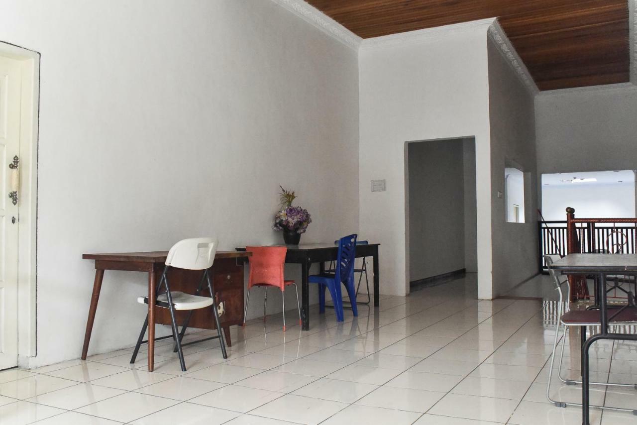 Reddoorz Near Sultan Hasanuddin Airport 2 Hotel Makassar Eksteriør billede