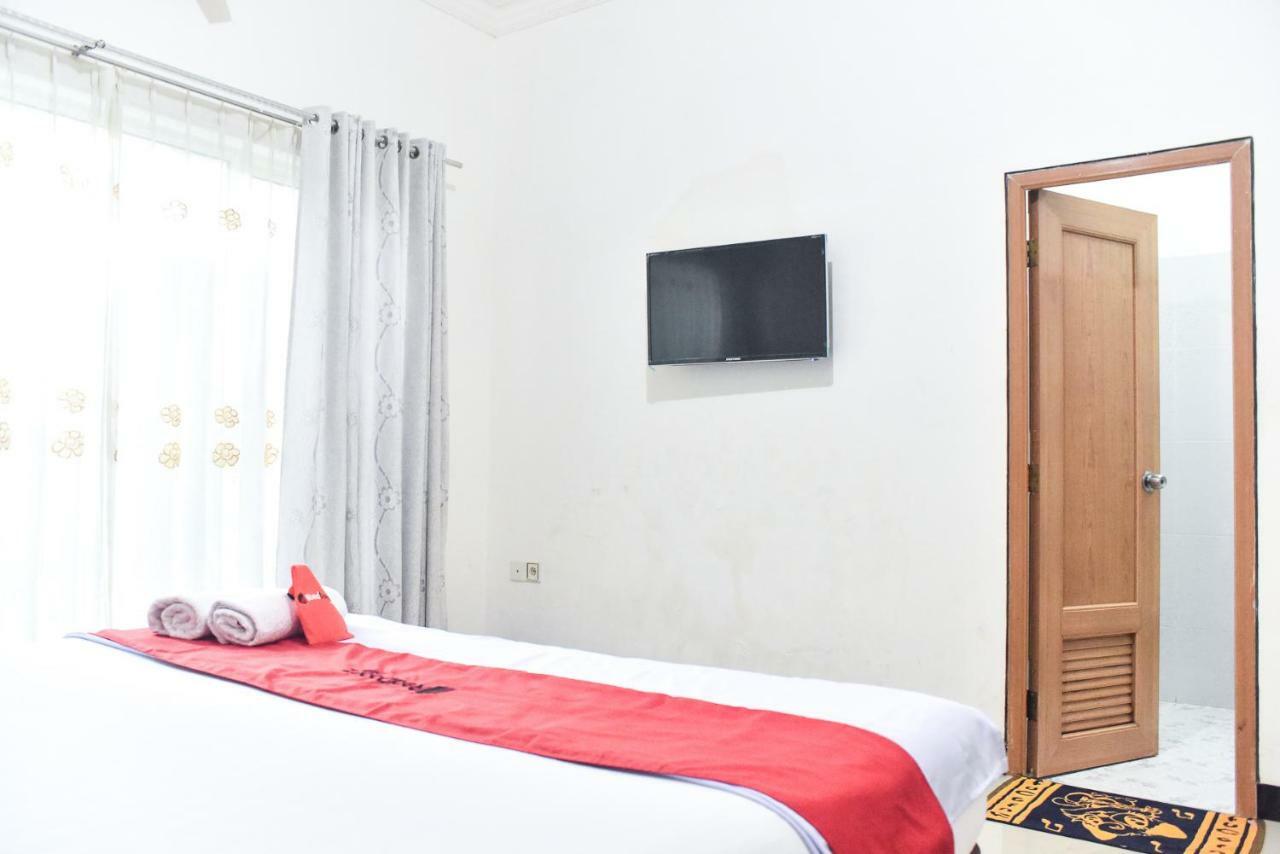 Reddoorz Near Sultan Hasanuddin Airport 2 Hotel Makassar Eksteriør billede